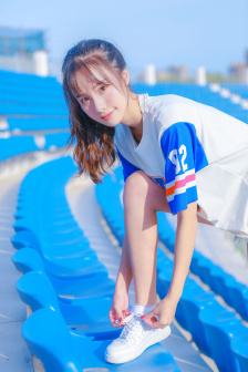 未婚女子